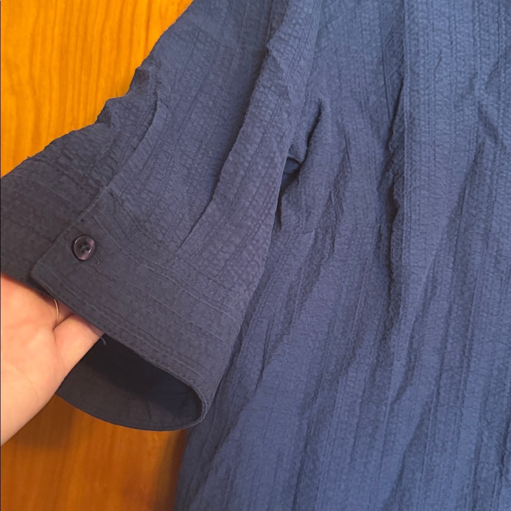 Button down shirt - Picture 2 of 6